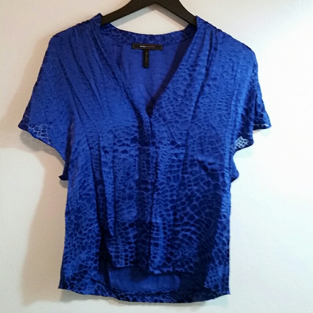 BCBGMAXAZRIA Flutter Sleeves Top